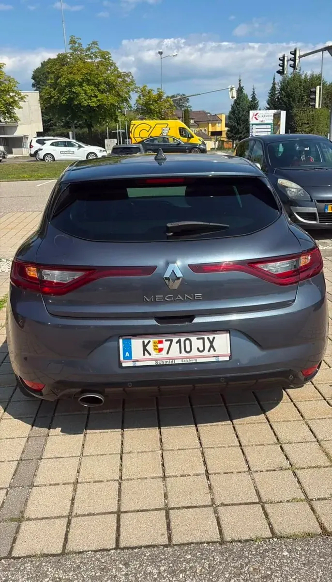 Renault Mégane 2016 photo 2