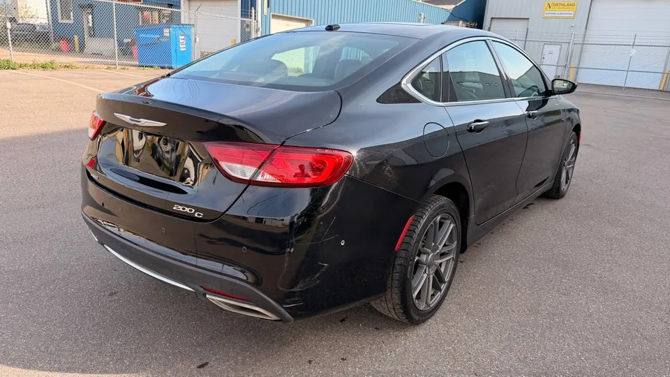 Chrysler 200 2015 photo 4