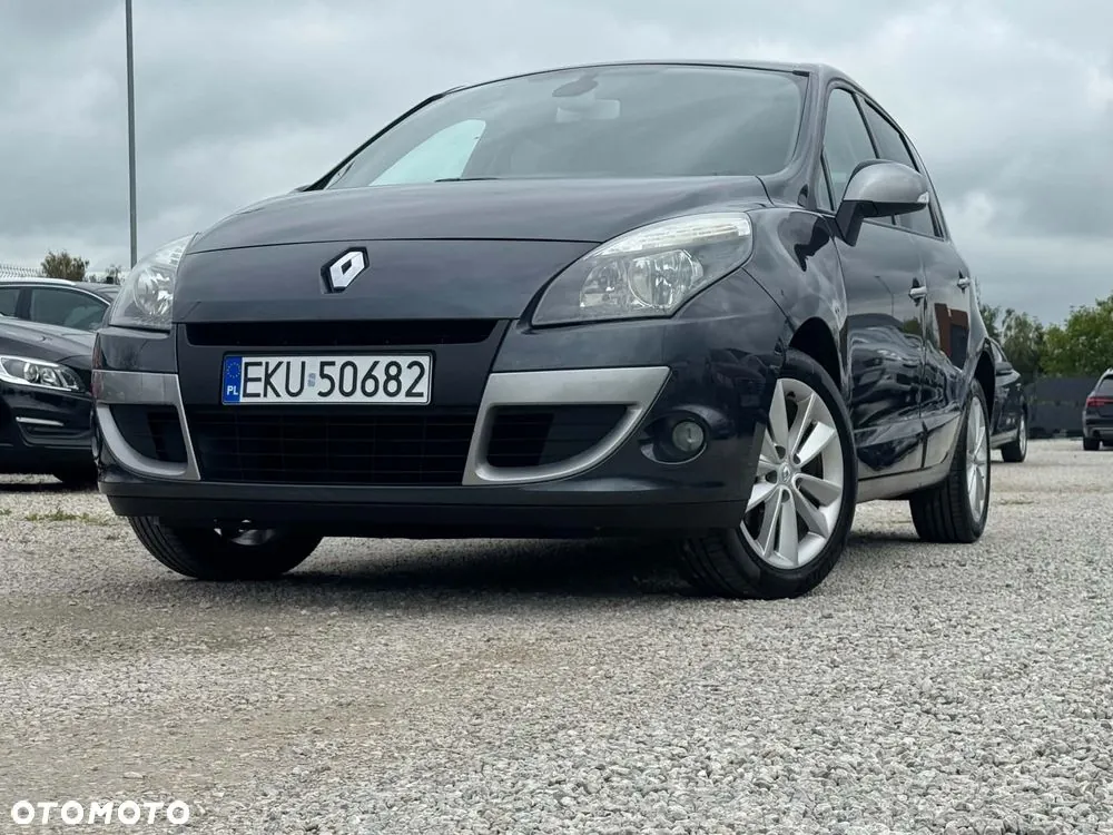 Renault Scenic 2011 photo 2