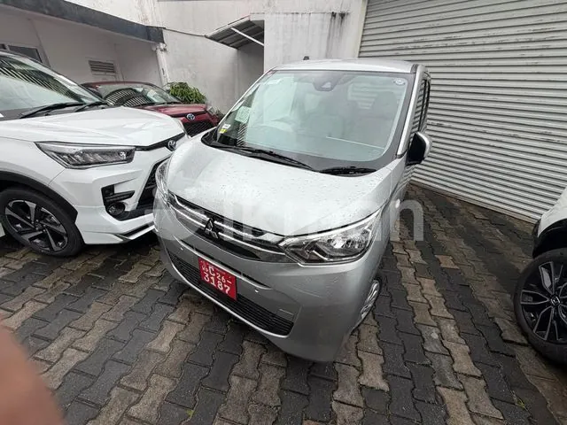 Mitsubishi Ek Wagon 2025 photo 3