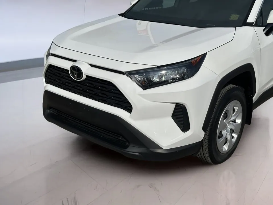 Toyota Rav4 2025 photo 3