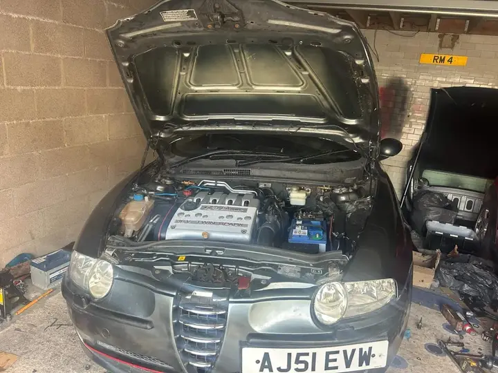 Alfa Romeo 147 2001 photo 2