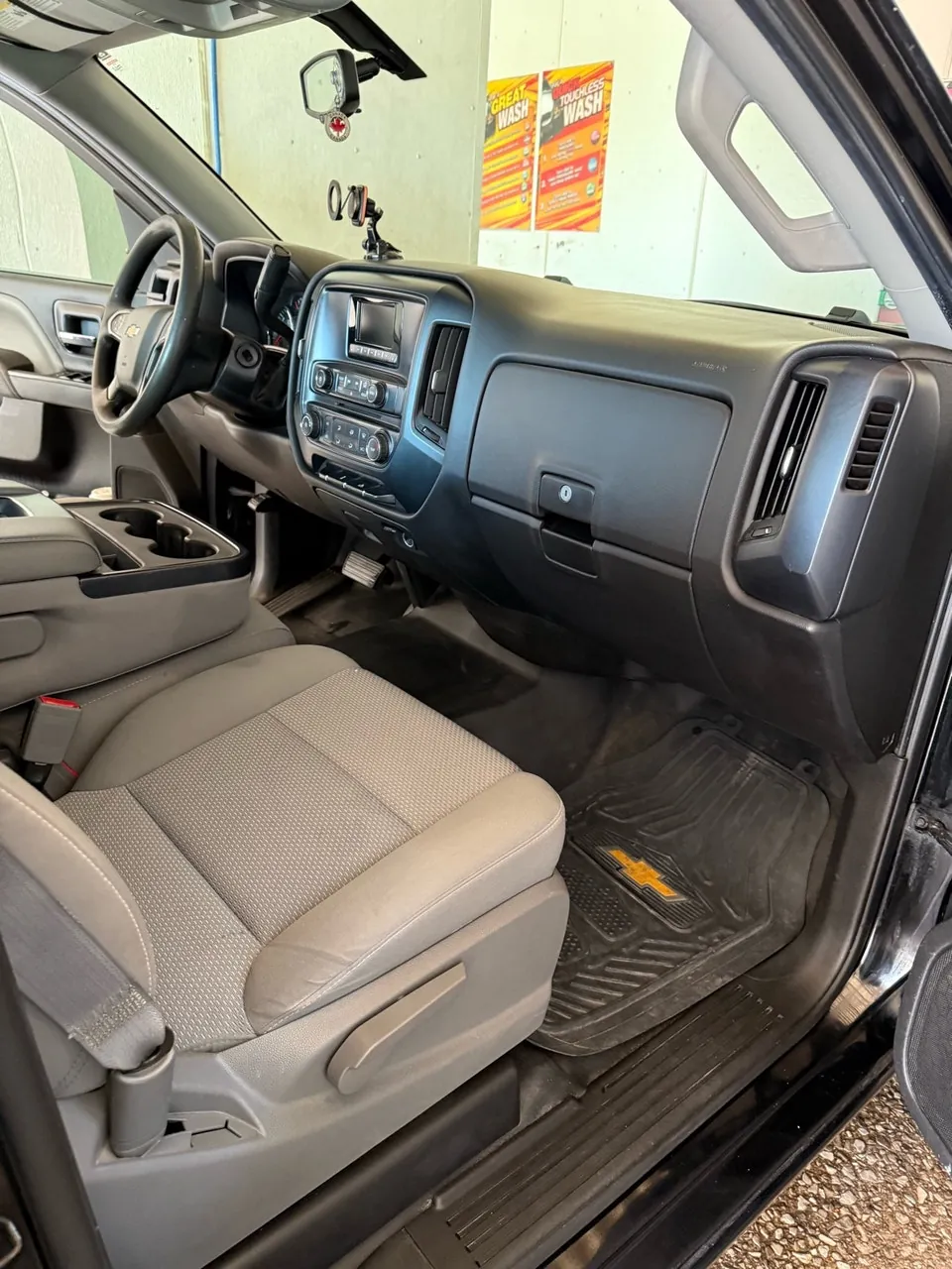 Chevrolet Silverado 1500 2015 photo 2