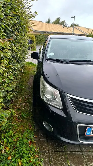Toyota Avensis 2011 photo 3