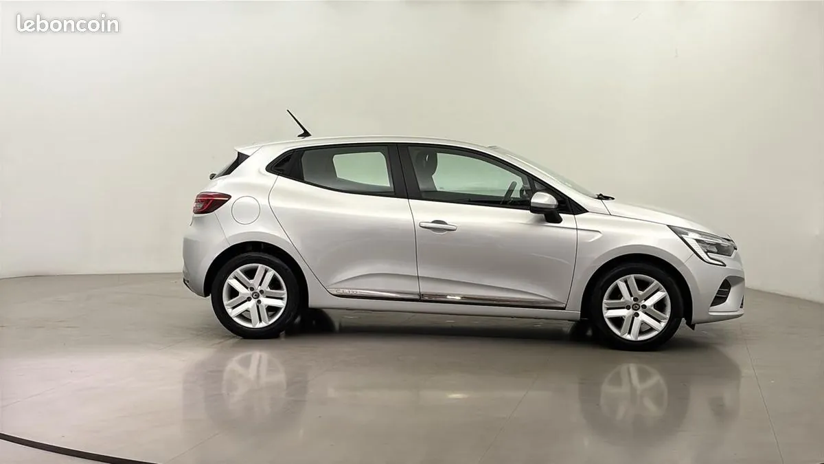 Renault Clio 2022 photo 4