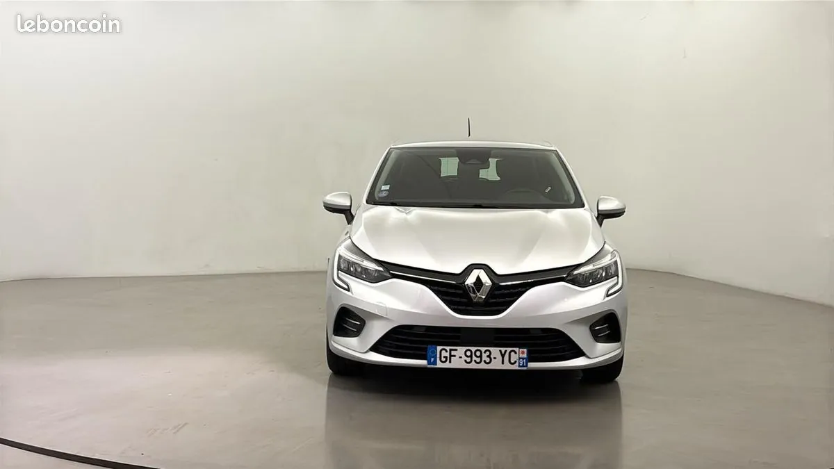Renault Clio 2022 photo 2
