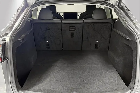 Tesla Model Y 2023 photo 5