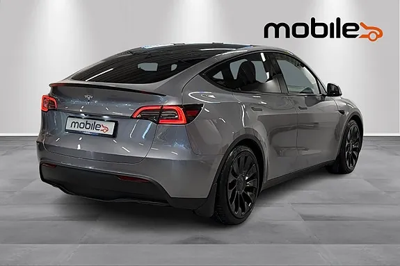 Tesla Model Y 2023 photo 3