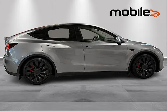 Tesla Model Y 2023 photo 2