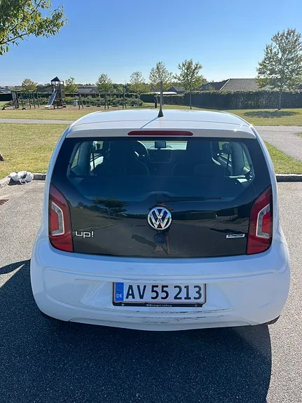 Volkswagen Up 2015 photo 5