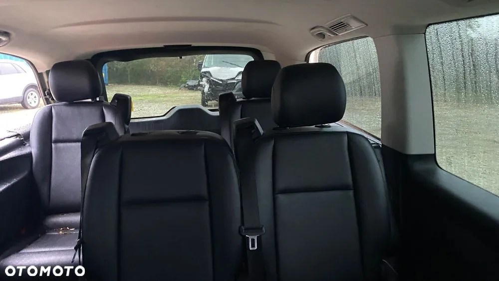 Mercedes-Benz V-Class 2023 photo 3