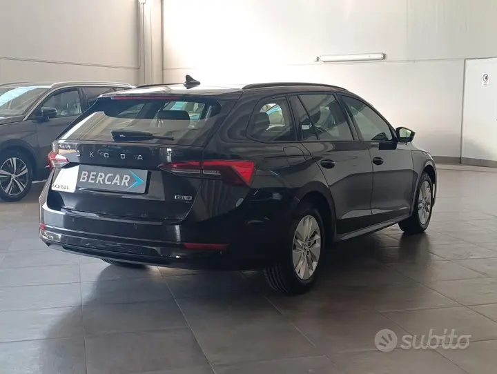Skoda Octavia 2021 photo 3