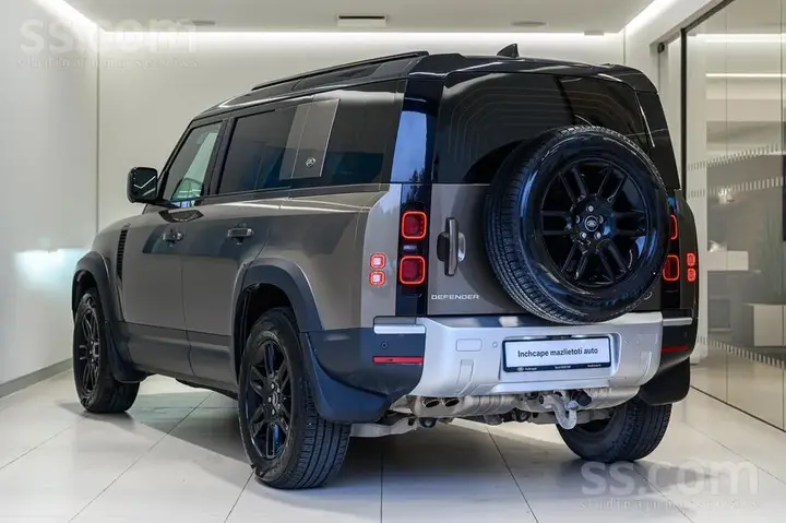 Land Rover Defender 2022 photo 3