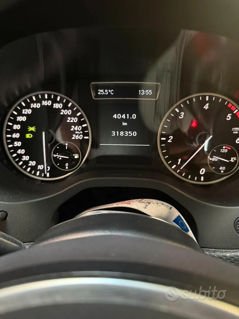 Mercedes-Benz A 180 Sport 2015 photo 4