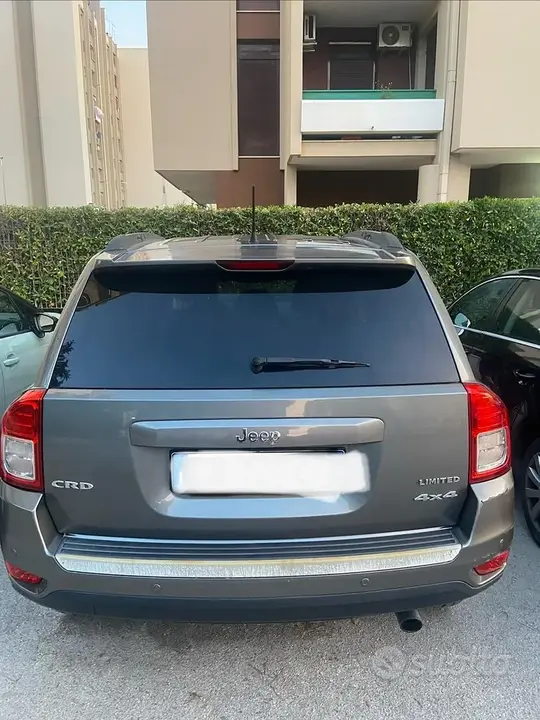 Jeep Compass 2012 photo 2