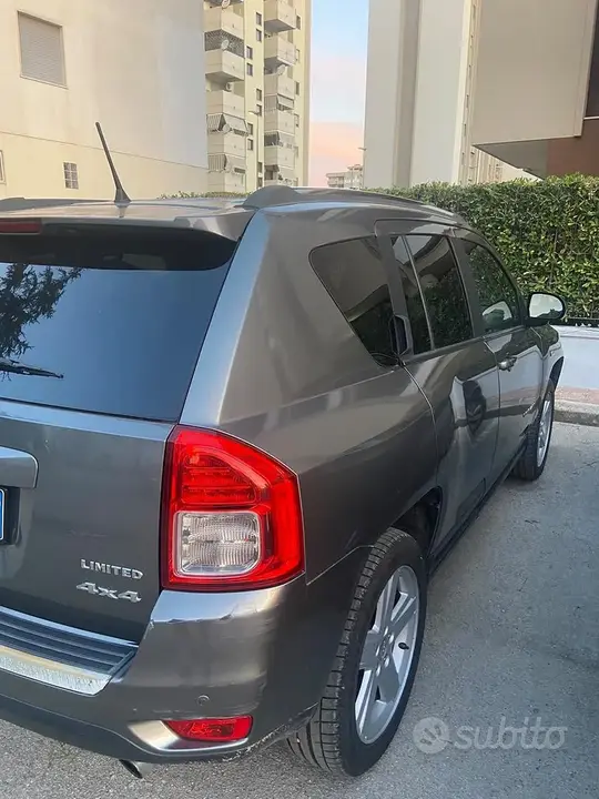 Jeep Compass 2012 photo 3