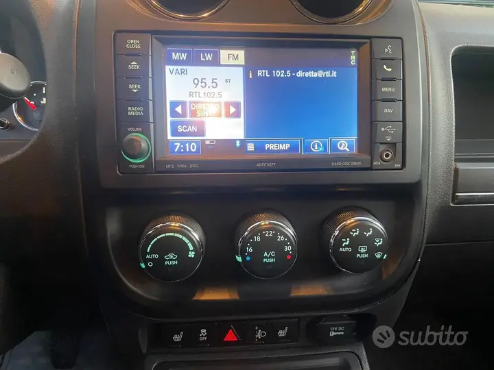 Jeep Compass 2012 photo 4