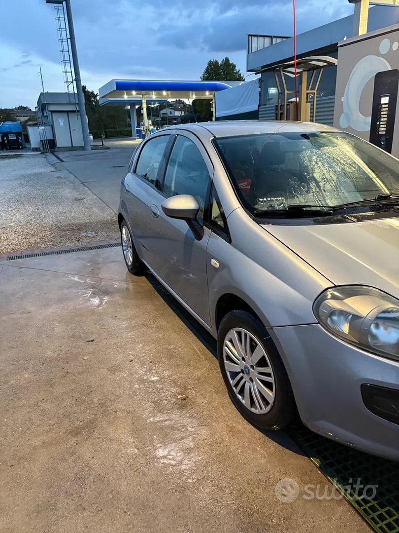 Fiat Punto Evo 2011 photo 4