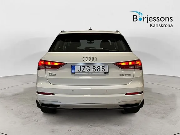 Audi Q3 2019 photo 4