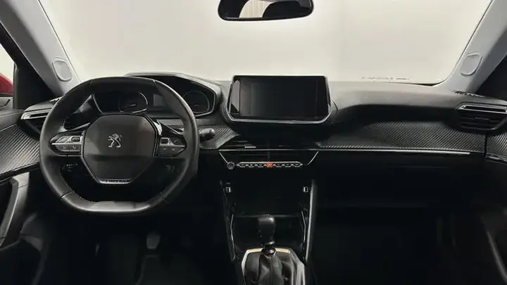 Peugeot 2008 2021 photo 2