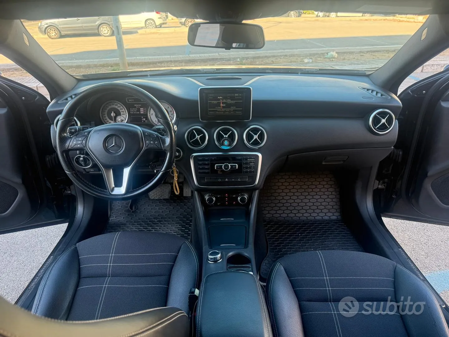Mercedes-Benz A 180 2012 photo 3