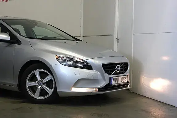 Volvo V40 2014 photo 2