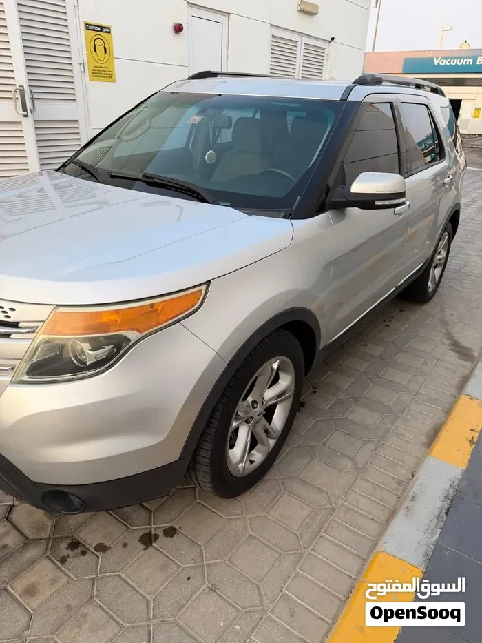 Ford Explorer 2013 photo 3