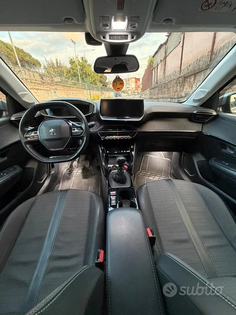 Peugeot 208 2021 photo 5