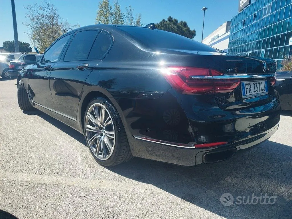 BMW 750D 2016 photo 4