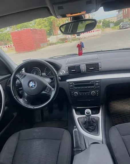 BMW 118D 2008 photo 4