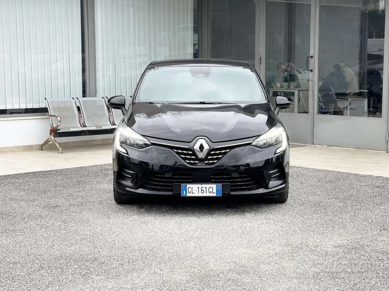Renault Clio 2022 photo 2