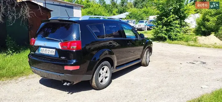 Peugeot 4007 2008 photo 2
