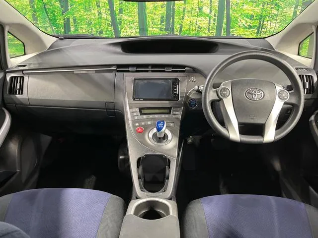 Toyota Prius 2012 photo 2