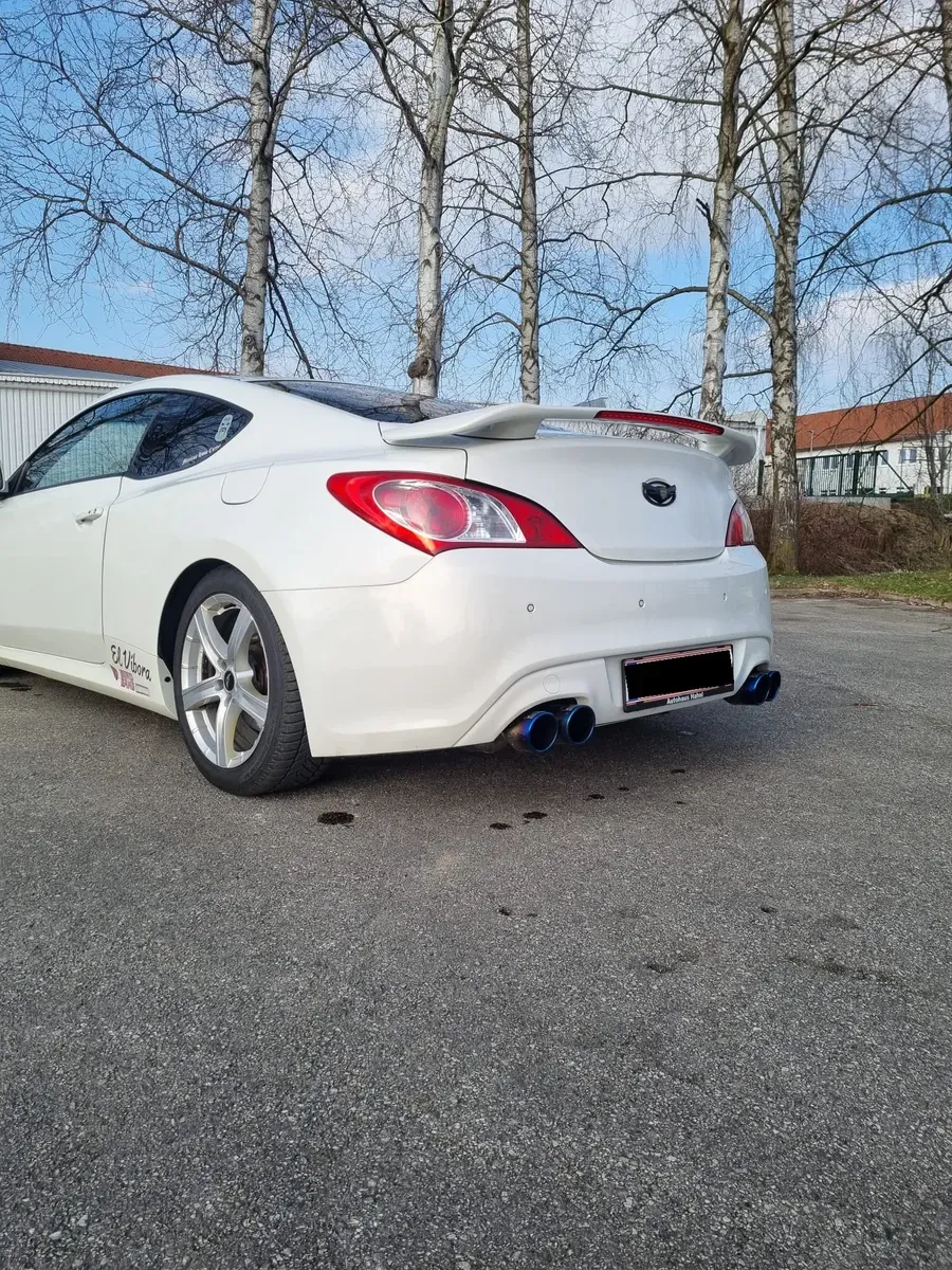 Hyundai Genesis 2013 photo 2