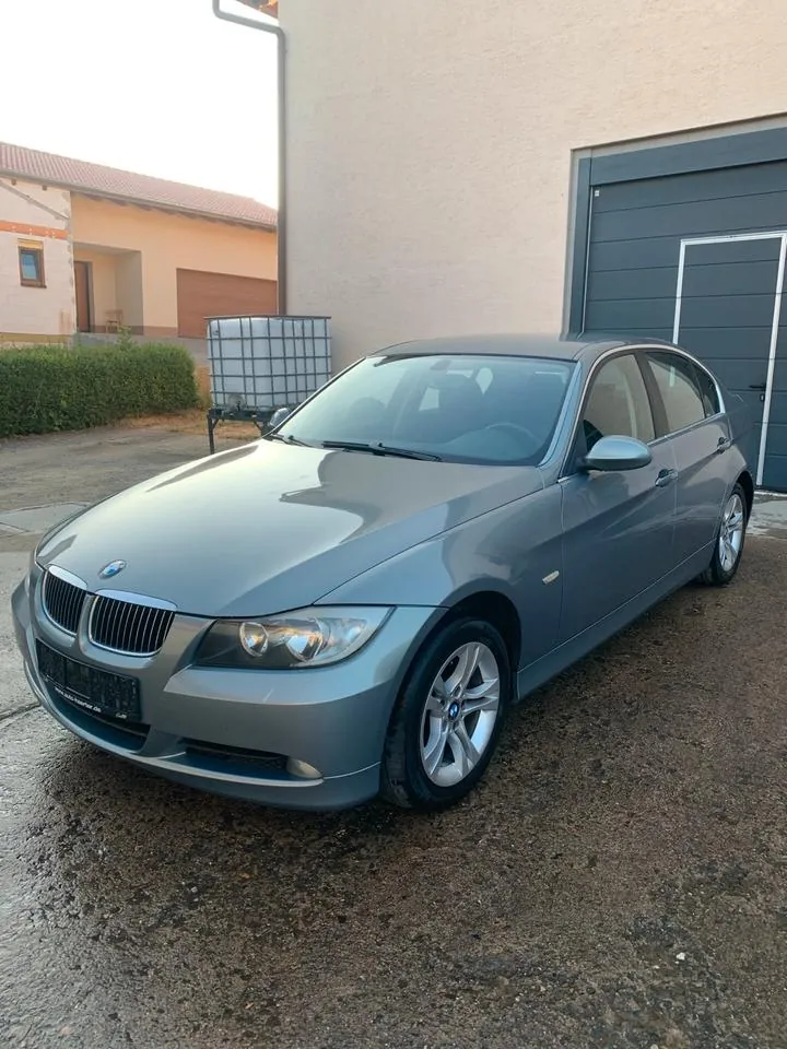 BMW E90