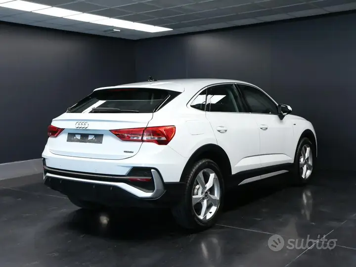 Audi Q3 2021 photo 3
