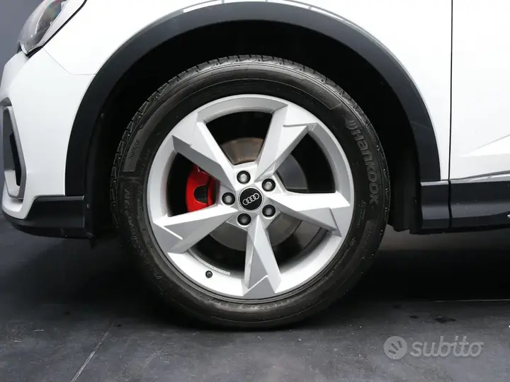 Audi Q3 2021 photo 5