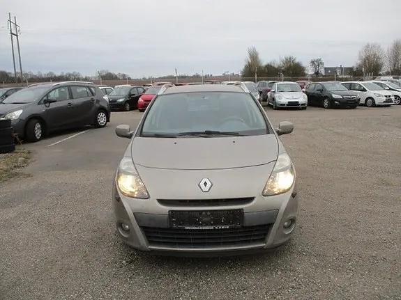 Renault Clio 2012 photo 2