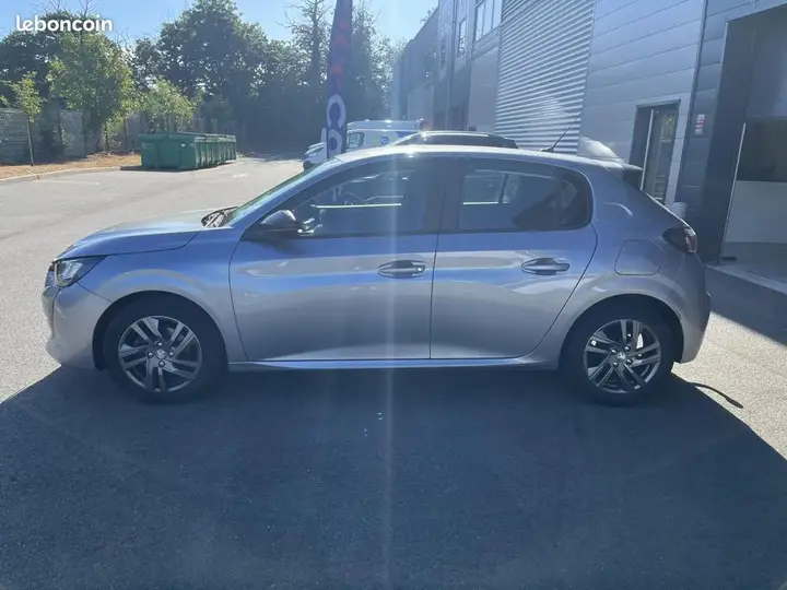 Peugeot 208 2021 photo 5
