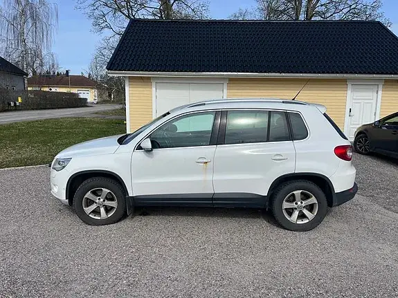 Volkswagen Tiguan 2010 photo 2