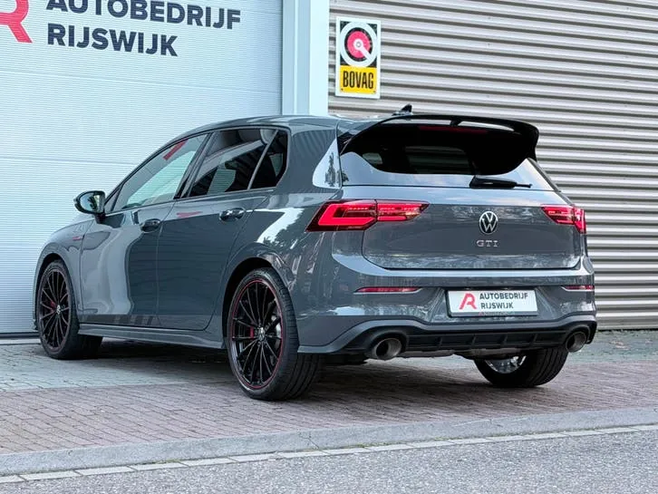 Volkswagen Golf 2023 photo 3