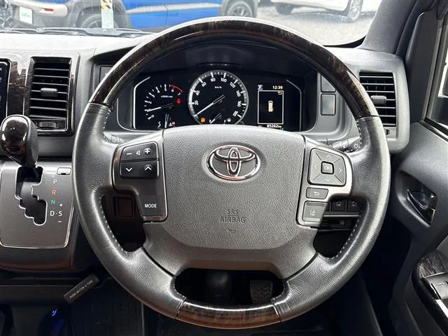 Toyota Hiace 2021 photo 3