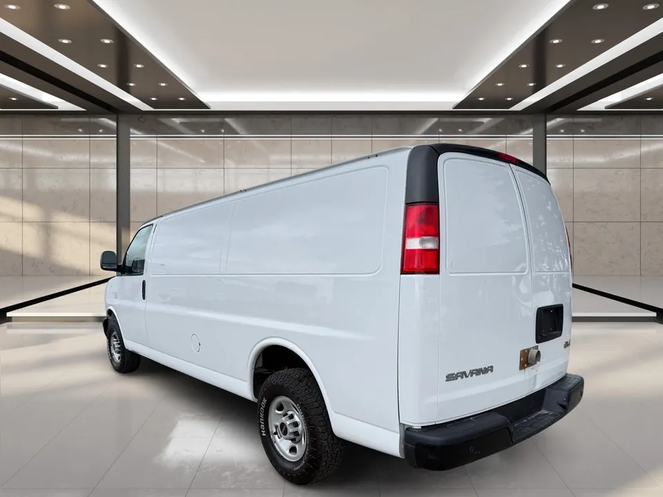 GMC Savana 2021 photo 4