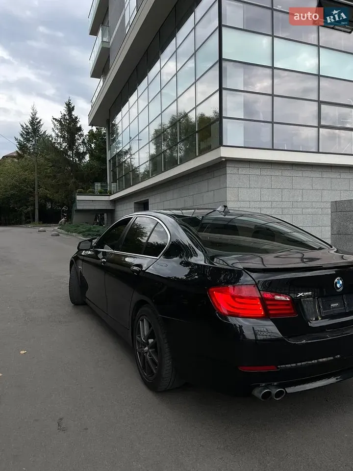 BMW 5 Series 2012 photo 3
