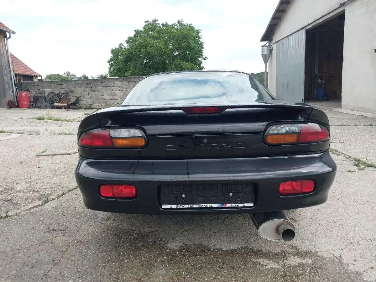 Chevrolet Camaro 1998 photo 2