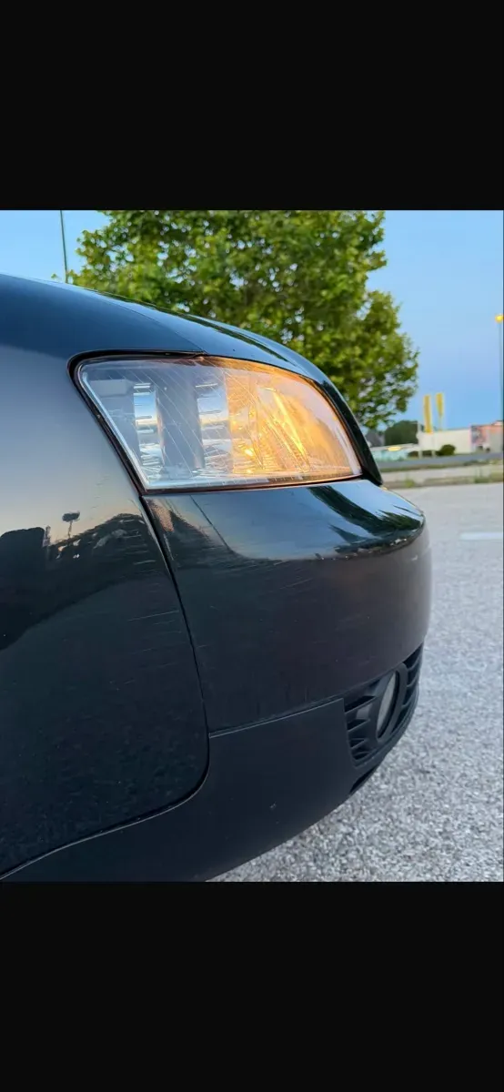 Audi A4 2004 photo 2