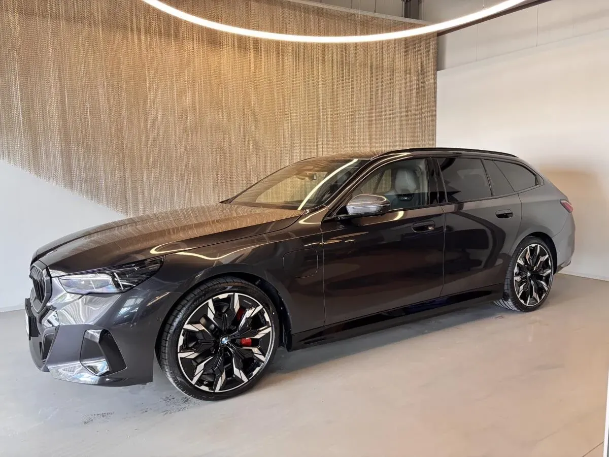 BMW 5 Series 2026 photo 3