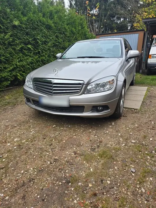 Mercedes-Benz C180