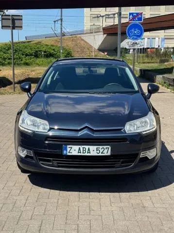 Citroen C5 2012 photo 2