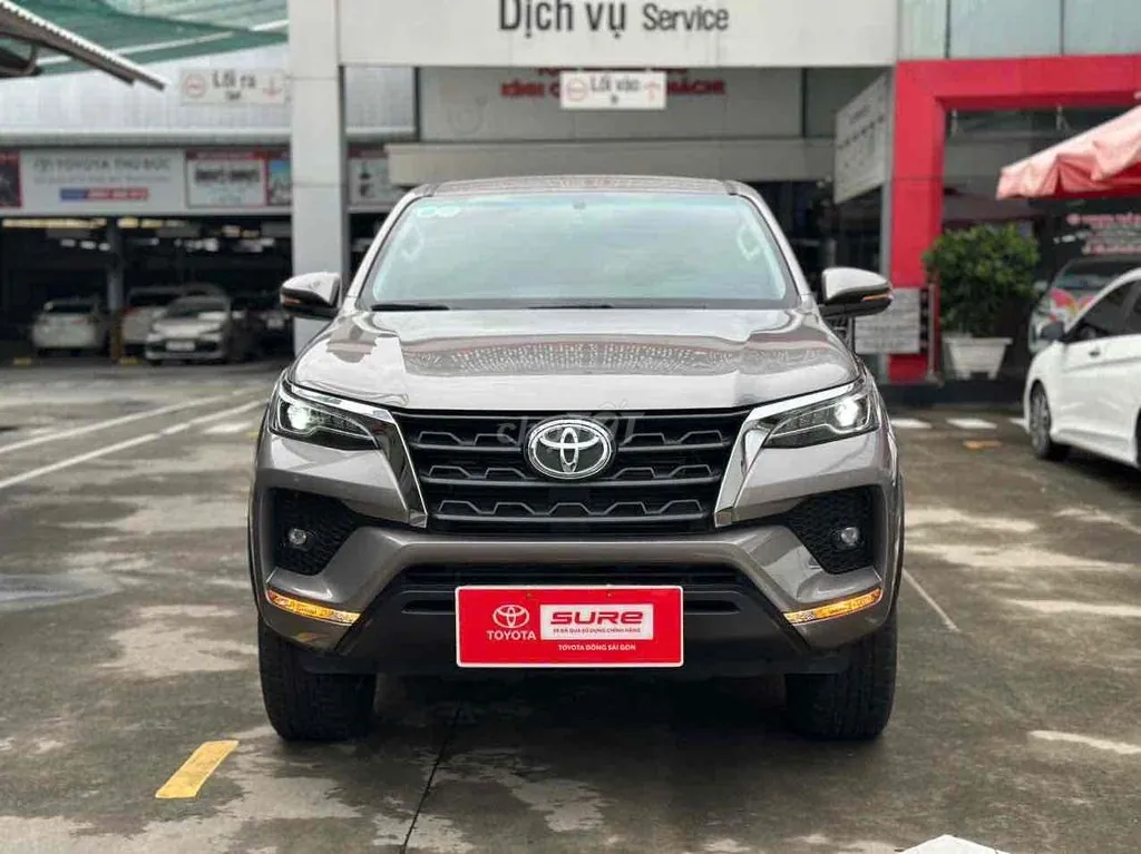 Toyota Fortuner 2024 photo 2